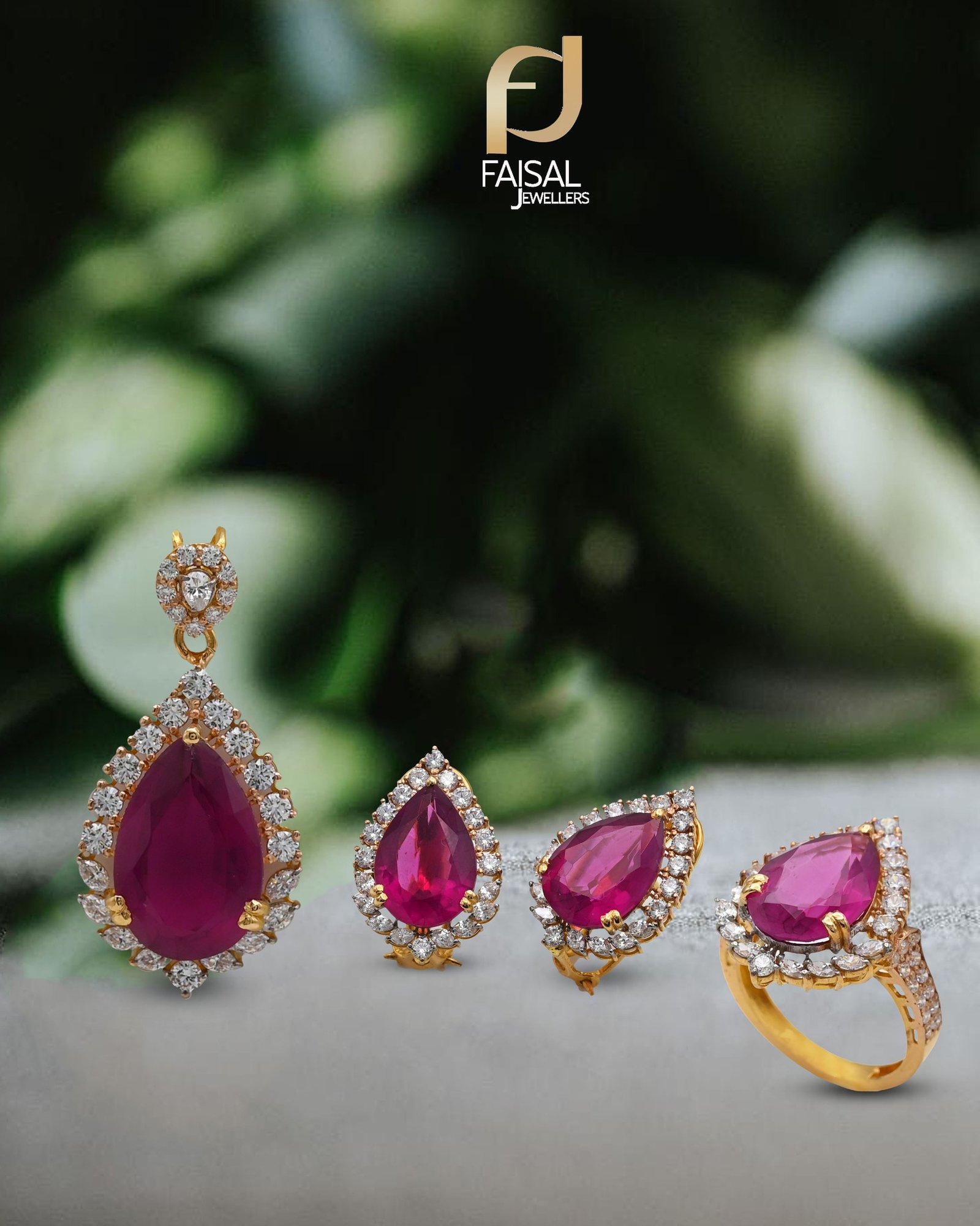 Gold Pendant Design